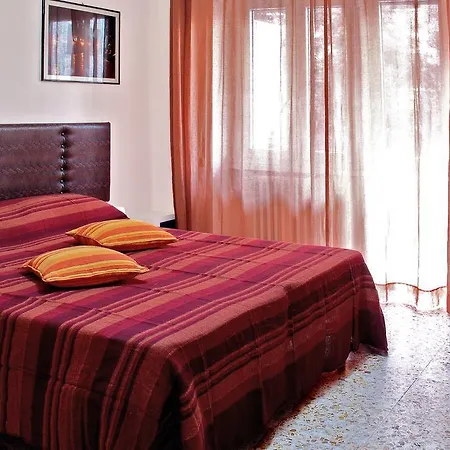 Angolo 2* Róma